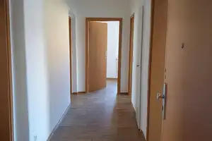 Familien aufgepasst! – Otto-Buchwitz-Straße 2, 8132 Zwickau (Kreis) – Vorschaubild 2