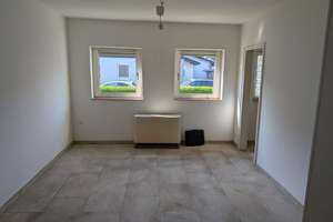 3-Raum-Whg. mit eigenem Garten (ca. 200 m2) in gepflegtem, ruhigen 4-Familienhaus in Oberhausen – Frintroper Straße 70, 46047 Bermensfeld, Oberhausen – Vorschaubild 2