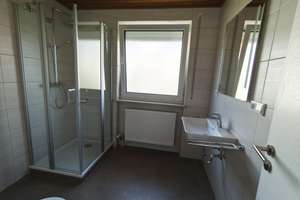 RESERVIERT!!!!! Modernisiertes, geräumiges Reihenmittelhaus mit 6 Zimmern in Ingolstadt – Ziegeleistraße 26C, 85055 Nordost, Ingolstadt – Vorschaubild 7