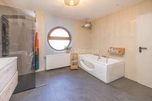 Modernisiertes Einfamilienhaus in freistehender Lage mit drei Garagen, Carport und Einliegerbereich – Die vollständige Adresse der Immobilie erhältst du vom Anbieter., 51597 Morsbach – Vorschaubild 10