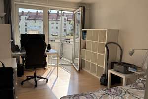 Möblierte 1-Zimmer-Wohnung mit Balkon und separater EBK in Schwabing – Erich-Kästner-Strasse 14, 80796 Neuschwabing, München – Vorschaubild 1