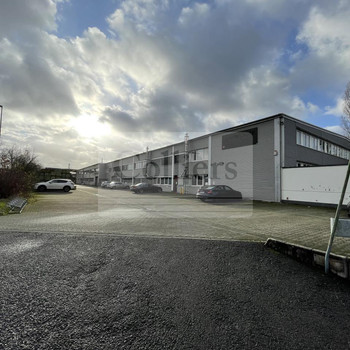 Lager in Hilden | Rampe + ebenerdig | überdachte Freifläche