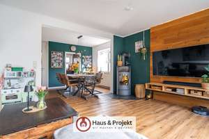 Modernisiertes Reihenendhaus mit Kamin, Garten und überdachter Terrasse – Die vollständige Adresse der Immobilie erhältst du vom Anbieter., 26603 Aurich – Vorschaubild 1