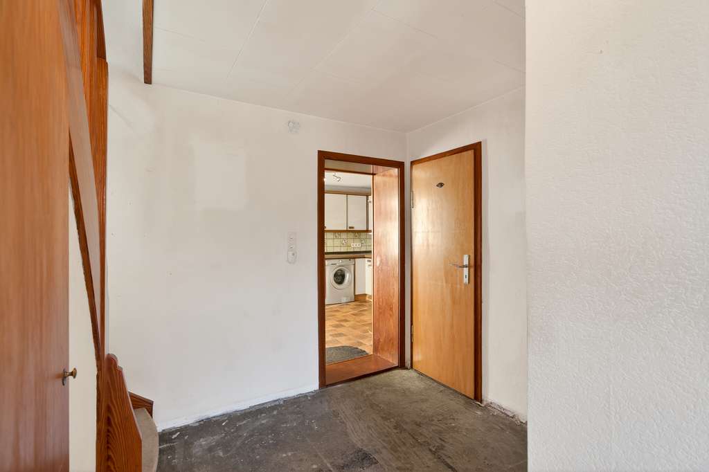 Immobilie in Mittelangeln - Charmantes Sanierungsprojekt mit großem Grundstück – Einfamilienhaus mit viel Potenzial - Bild 3