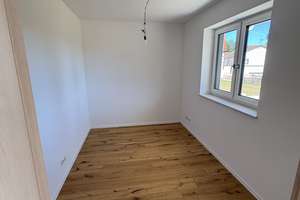 Ersteinzug in Frauenaurach: 3-Zimmer-Wohnung mit überdachter Terrasse – 91056 Frauenaurach, Erlangen – Vorschaubild 6