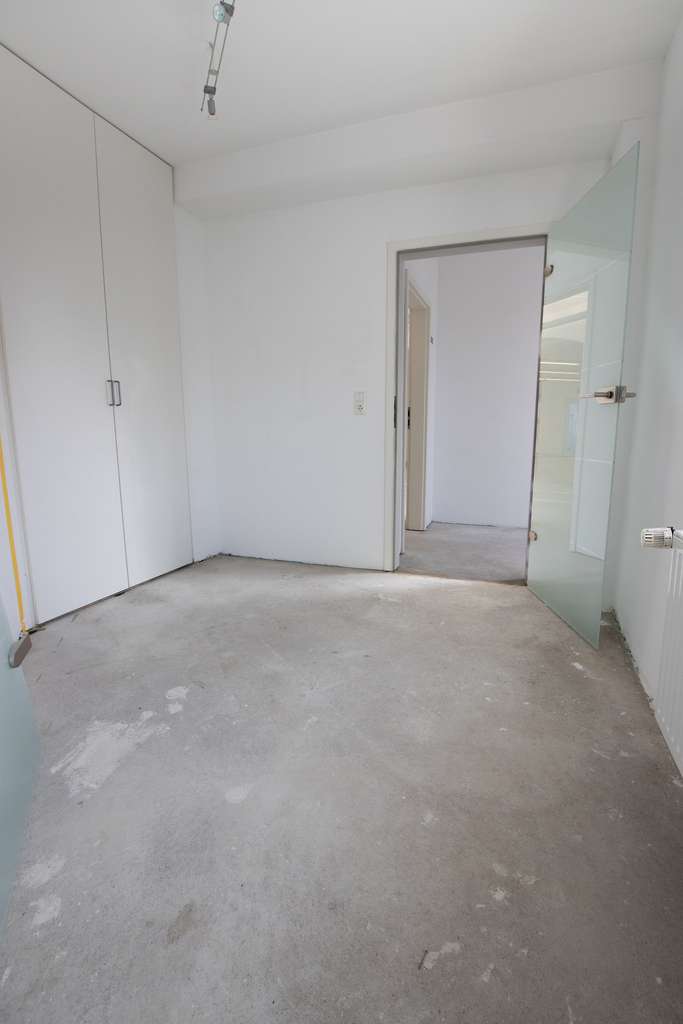 Immobilie in Pulheim - Helle und außergewöhnliche Wohneinheit mit 2 Stellplätzen und sonniger Terrasse (ohne Garten) - Bild 3