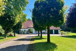 Seltenes Anwesen mit Parkgrundstück nahe Lüneburg