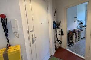 DENKMALGESCHÜTZE WOHNANLAGE - KAPITALANLAGE EINER PERFEKT GESCHNITTENEN 2 ZIMMER-WOHNUNG MIT BALKON! – Berlin – Vorschaubild 4