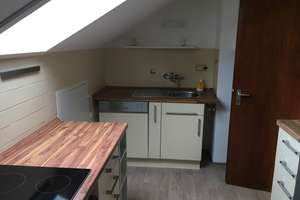 Gepflegte 2-Zimmer-Dachgeschosswohnung mit Einbauküche in Pforzheim-Sonnenberg – Die vollständige Adresse der Immobilie erhältst du vom Anbieter., 75180 Dillweißenstein, Pforzheim – Vorschaubild 9