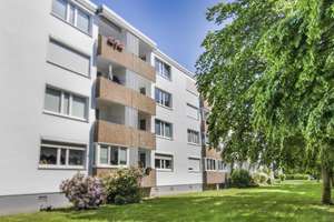 Bremen-Blockdiek: gut geschnittene 3-Zimmer-ETW mit Loggia und Blick ins Grüne im 2. Obergeschoss – Die vollständige Adresse der Immobilie erhältst du vom Anbieter., 28327 Blockdiek, Bremen – Vorschaubild 2