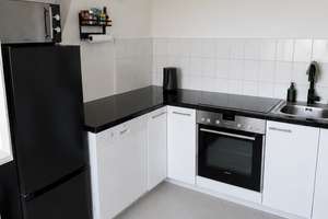 Helle Dachgeschosswohnung mit Einbauküche und Blick ins Grüne in ruhiger Lage von Oberhausen – Bismarckstraße 74, 46047 Borbeck, Oberhausen – Vorschaubild 7