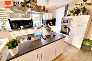Familienparadies - Einfamilienhaus mit 225 m² Wohnfläche, Pool, Einliegerwohnung & Garagen – Die vollständige Adresse der Immobilie erhältst du vom Anbieter., 9356 Sankt Egidien – Vorschaubild 2