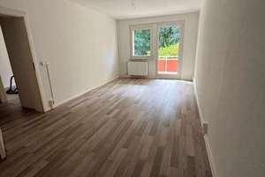 Großzügige 3RWE mit offener Küche und Balkon über die gesamte Breite der Wohnung! – 4289 Meusdorf, Leipzig – Vorschaubild 4