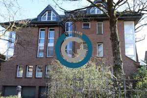 SOLIDE BAUSUBSTANZ, TERRASSE, GARTENBEREICH & GARAGE - RUHIGE LAGE - ZUR ZEIT VERMIETET – Die vollständige Adresse der Immobilie erhältst du vom Anbieter., 12203 Lichterfelde, Berlin – Vorschaubild 1
