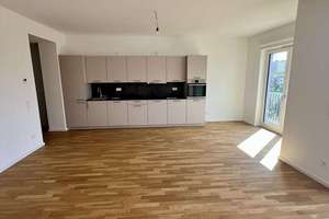 Hochwertige 4-Zimmer-Wohnung im Grünen am Wasser (Erstbezug)