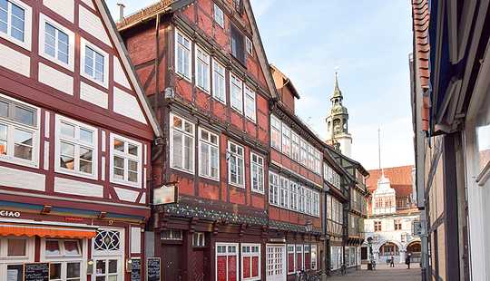 Bild von Celle: Denkmalgeschütztes Wohn-/Geschäftshaus zum Gestalten im Fachwerkstil direkt am Rathaus