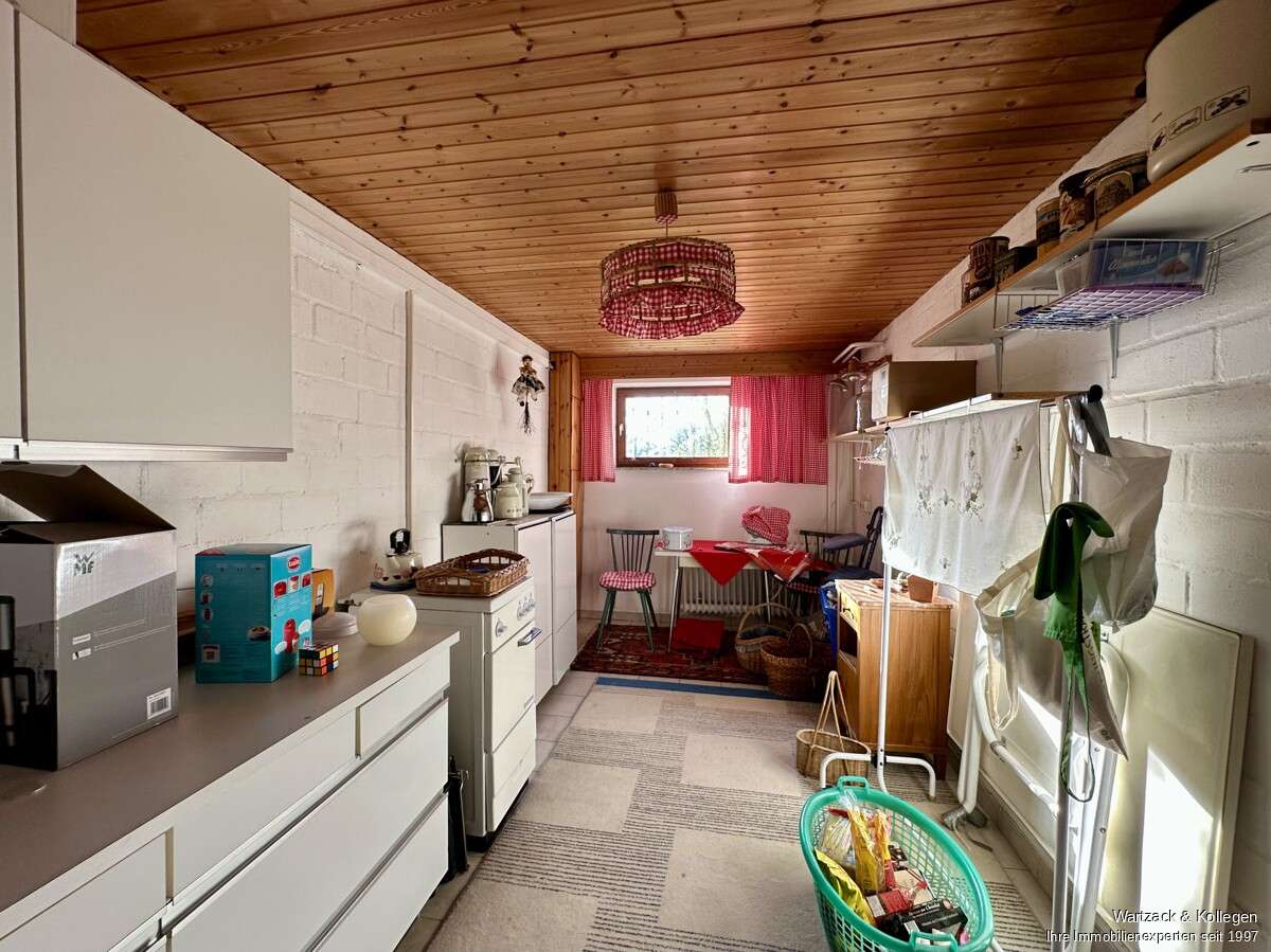 Immobilie in Ammerndorf - * Paradies mit Aussicht *
Einfamilienhaus 
mit Einliegerwohnung 
auf wunderschönem Grundstück - Bild 5