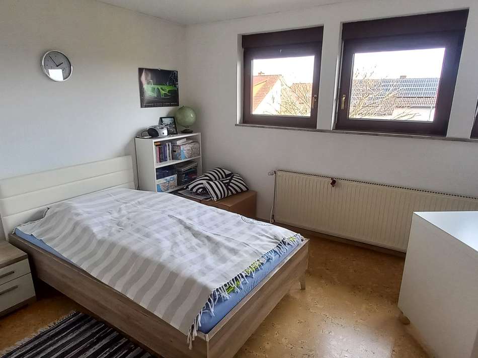 17 Zimmer 2 OG