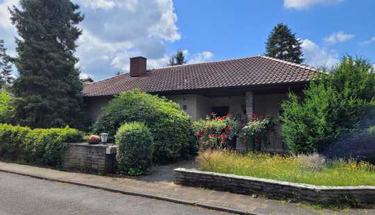 Bild von Ein Grundstück zum Schwärmen und ein Haus mit viel Potential - einzigartiges Angebot in Götzenhain!