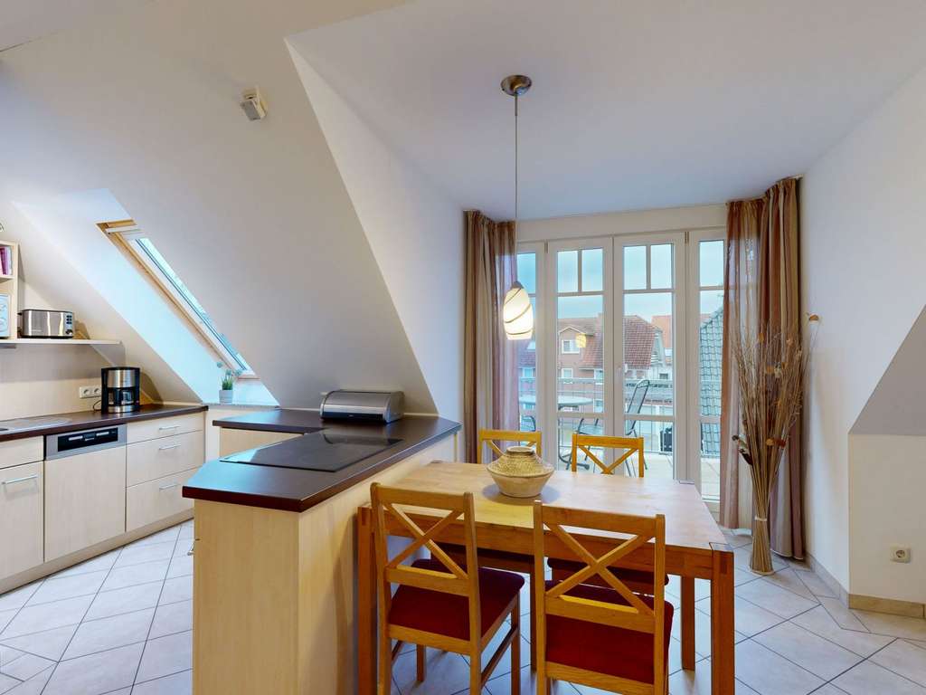 Immobilie in Bastorf - Lichtdurchflutete Dachgeschosswohnung mit zwei Balkonen - Wohnen am Meer - Bild 3