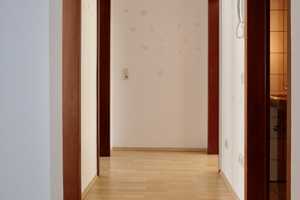 Genießen Sie den Sommer! Gepflegte 2-Zi.-Wohnung mit Gartennutzung im Herzen von Langerfeld! – Oldenburgstraße 19, 42389 Wuppertal – Vorschaubild 2