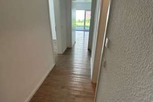 Gartenparadies inklusive: Komfortable 4-Zimmer Wohnung mit toller Einbauküche  und zwei Carport – Die vollständige Adresse der Immobilie erhältst du vom Anbieter., 38442 Ehmen, Wolfsburg – Vorschaubild 23