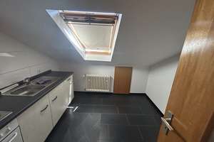 Gemütliche 2-Zimmer-Dachstudiowohnung! – Die vollständige Adresse der Immobilie erhältst du vom Anbieter., 63834 Sulzbach am Main – Vorschaubild 5