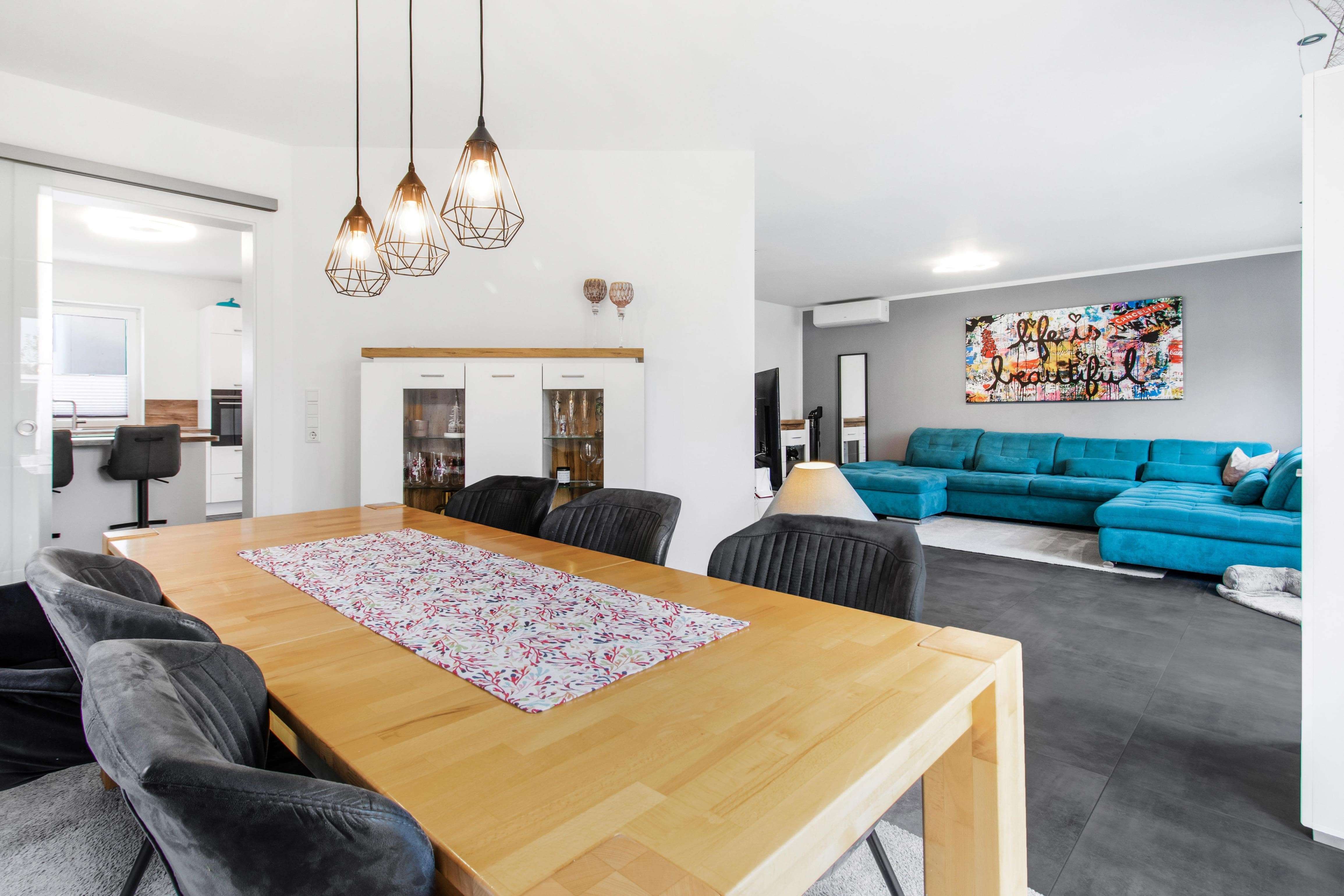 Immobilie in Beckeln - Hochwertiges Einfamilienhaus mit Top Ausstattung und Nebengebäude - Mischgebiet - Bild 1