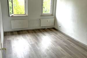 Helle 1-Zimmer-Wohnung mit großer Küche und Tageslichtbad!