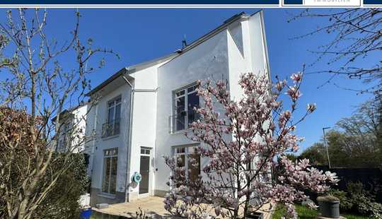 Bild von VON POLL - BAD HOMBURG: Familienfreundliche Doppelhaushälfte in beliebter Lage
