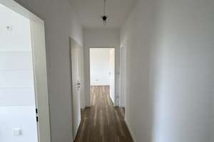Gepflegte 2-Zimmer-Wohnung mit zwei Balkonen in begehrter Lage von Mannheim-Neuostheim – Die vollständige Adresse der Immobilie erhältst du vom Anbieter., 68163 Neuostheim/Neuhermsheim, Mannheim – Vorschaubild 2