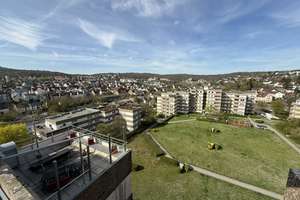 Schicke Dachgeschosswohnung mit großer Sonnenterrasse in Stuttgart-Botnang – Die vollständige Adresse der Immobilie erhältst du vom Anbieter., 70195 Botnang-Nord, Stuttgart – Vorschaubild 3