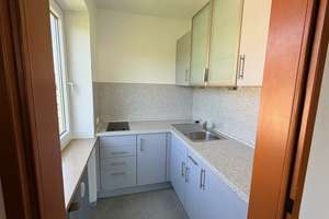 Hell, gut geschnitten, zentral: renovierungsbedürftige 2-Zimmer-Wohnung mit Potenzial – Die vollständige Adresse der Immobilie erhältst du vom Anbieter., 81369 Untersendling, München – Vorschaubild 3