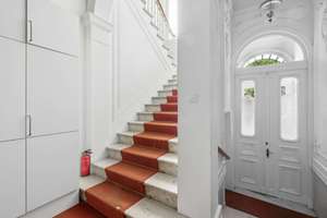 Elegante Endetagenwohnung in prachtvoller Altbauvilla, idyllische Bestlage: in nur 400m zur Alster – Die vollständige Adresse der Immobilie erhältst du vom Anbieter., 22085 Uhlenhorst, Hamburg – Vorschaubild 11