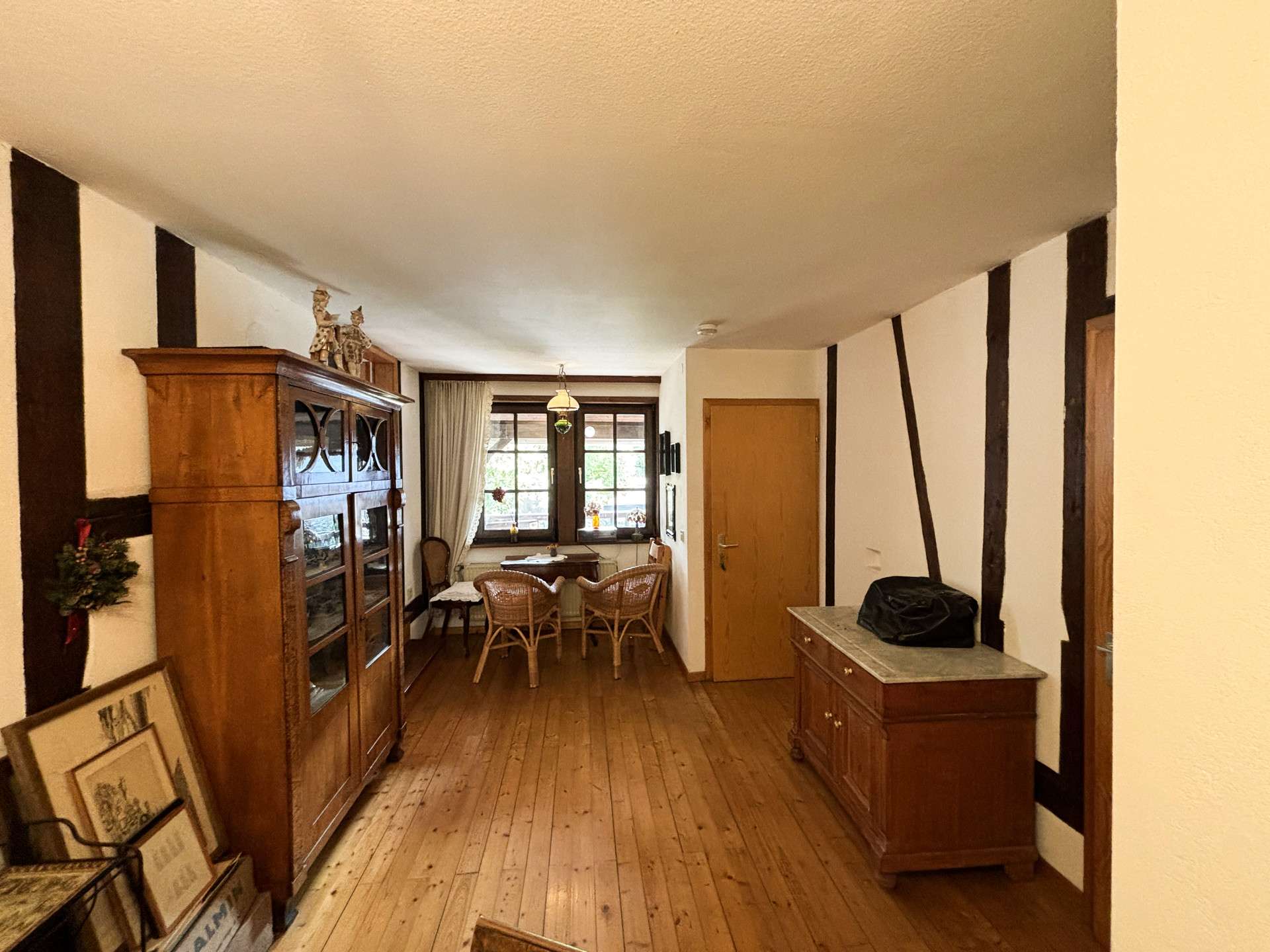 Immobilie in Hamm (Sieg) - *PREISREDUZIERT* Charmantes Einfamilienhaus mit 3 Garagen in zentraler Wohnlage von Hamm / Sieg! - Bild 4