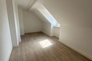 Charmante Dachgeschosswohnung mit Wohlfühl-Bad – ideal für Azubis & Studierende in Bochum-Grumme