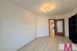 MÖBLIERT! Modern möblierte 3 Zimmer Wohnung mit hellem Wohnzimmer und großzügigem Balkon – Die vollständige Adresse der Immobilie erhältst du vom Anbieter., 90425 Thon, Nürnberg – Vorschaubild 3