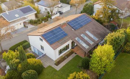 Einfamilienhaus mit Einliegerwohnung im bevorzugten Villengebiet