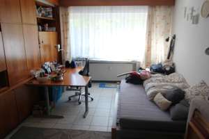Duisburg- Neudorf tolle 3 Zimmerwohnung mit gr. Balkon im 1.Obergeschoß – Blumenstraße 12, 47057 Neudorf-Nord, Duisburg – Vorschaubild 3