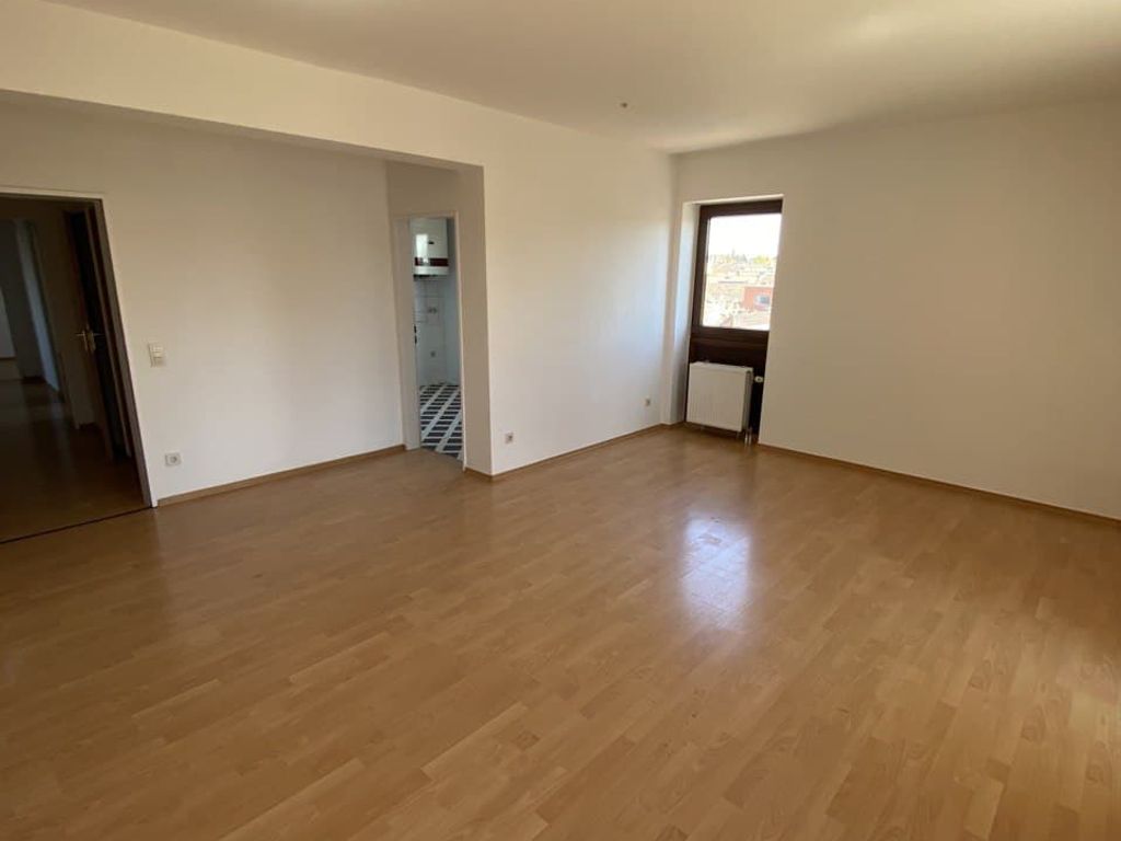 4-Zimmer-Wohnung Düren-City in Parknähe ab sofort zu vermieten