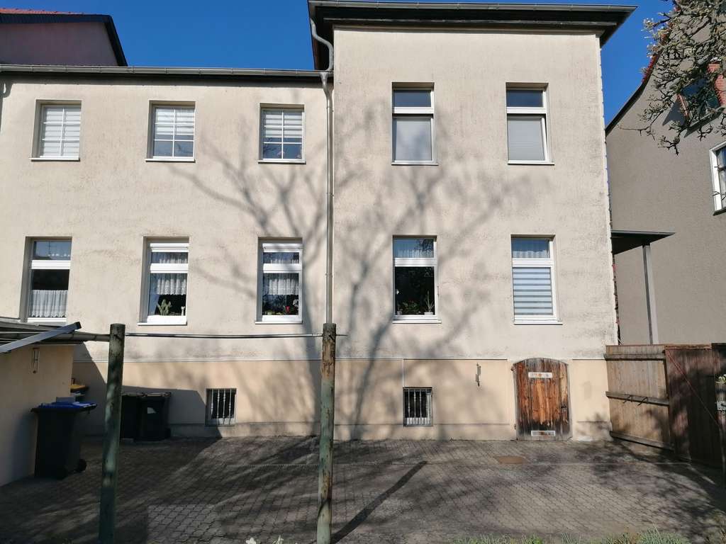 Immobilie in Haldensleben - Großzügiges Haus mit 10 Zimmern und Garage in Haldensleben - Bild 1