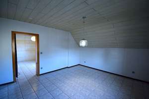 Hier ist Platz für die ganze Familie: Wohnhaus mit Einliegerwohnung und Bauland in 41379 Brüggen – Die vollständige Adresse der Immobilie erhältst du vom Anbieter., 41379 Brüggen – Vorschaubild 19