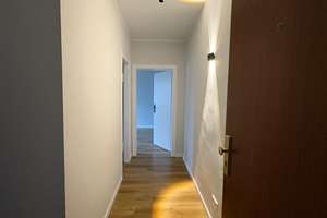 2 Zimmer Wohnung mit Balkon in Düsseldorf Unterrath  – Oldenburger Str. 5, 40468 Unterrath, Düsseldorf – Vorschaubild 1