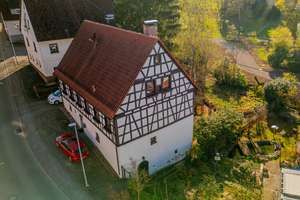 Charmantes Fachwerkhaus mit historischem Flair und viel Potenzial – Die vollständige Adresse der Immobilie erhältst du vom Anbieter., 71299 Wimsheim – Vorschaubild 1