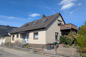 Provisionsfrei – Einfamilienhaus mit Einliegerbereich, Südgarten, Garage & Stellplätzen in Hannover – Die vollständige Adresse der Immobilie erhältst du vom Anbieter., 30627 Misburg-Nord, Hannover – Vorschaubild 2