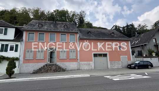 Bild von Charmantes Stadthaus mit Rheinblick in Niederheimbach – vielseitig nutzbar mit Scheune, Hof und G...