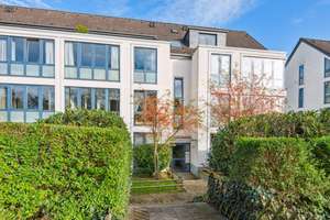 Familienfreundliche 4,5 Zi.-Wohnung  mit Balkon. Wintergarten, Grünblick, in Nähe Rhein & ISD – Die vollständige Adresse der Immobilie erhältst du vom Anbieter., 40489 Kaiserswerth, Düsseldorf – Vorschaubild 1