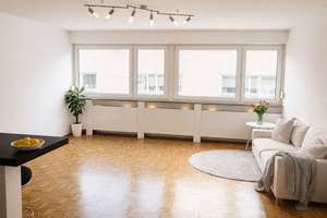 Provisionfrei: Bezugsfreie, helle 2-Zimmer-Wohnung mit Aufzug in begehrter Lage Stuttgart-West