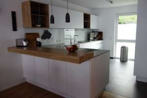 Neuwertiges Familien-Townhouse mit Dachterrasse & PV-Anlage in Essen-Heisingen – provisionsfrei