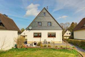 Geräumiges Ein-/ Zweifamilienwohnhaus in schöner und beliebter Wohnlage von Wissen-Schönstein! – Altenkirchen (Westerwald) (Kreis) – Vorschaubild 3